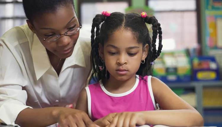 SUBJECTS/NURSERY/BASIC/Verbal Reasoning