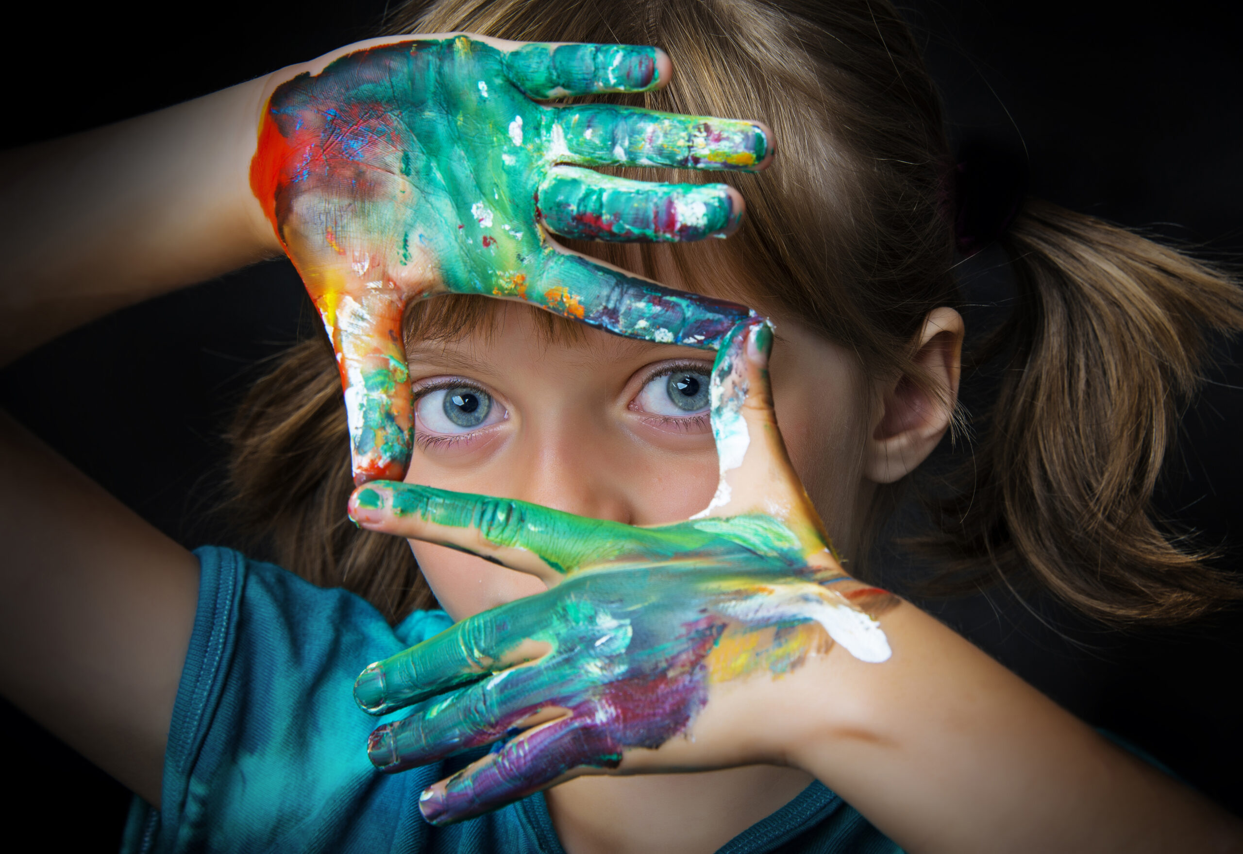 SUBJECTS/NURSERY/BASIC/Creative Arts/Coloring